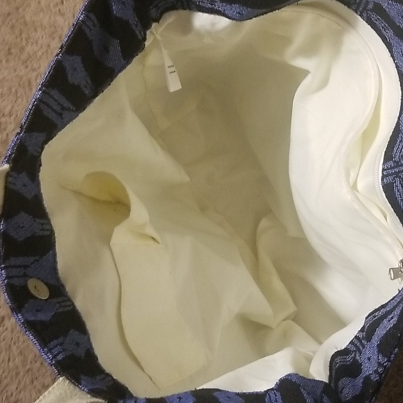 bag - Picture 2 of 2